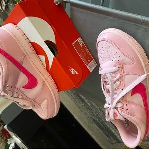Pink pink foams dunks size 7Y which is 8 1/2 in women’s worn twice